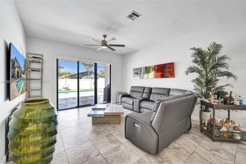 Купить виллу или дом в Дания-Бич, Флорида 3 спальни, 203.18м2, № 1956372 - фото 12