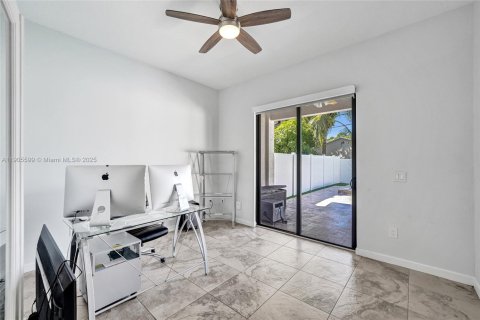 Купить виллу или дом в Дания-Бич, Флорида 3 спальни, 203.18м2, № 1956372 - фото 17