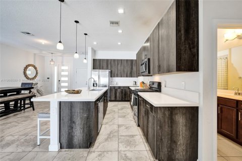 Купить виллу или дом в Дания-Бич, Флорида 3 спальни, 203.18м2, № 1956372 - фото 10