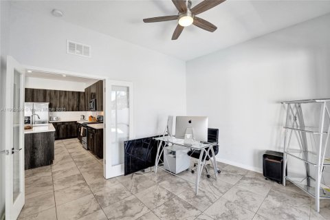 Купить виллу или дом в Дания-Бич, Флорида 3 спальни, 203.18м2, № 1956372 - фото 18