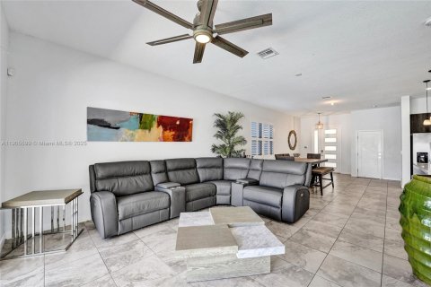 Купить виллу или дом в Дания-Бич, Флорида 3 спальни, 203.18м2, № 1956372 - фото 14