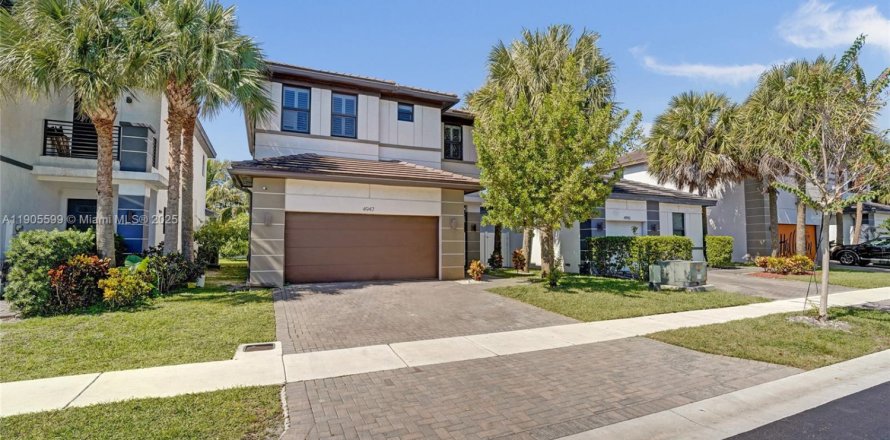 Дом в Дания-Бич, Флорида 3 спальни, 203.18м2 № 1956372