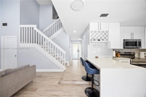 Casa en venta en Boca Raton, Florida, 5 dormitorios, 221.66 m2 № 1933303 - foto 20