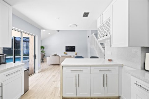 Casa en venta en Boca Raton, Florida, 5 dormitorios, 221.66 m2 № 1933303 - foto 17