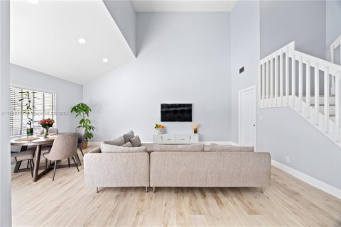 Casa en venta en Boca Raton, Florida, 5 dormitorios, 221.66 m2 № 1933303 - foto 18