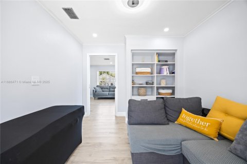 Casa en venta en Boca Raton, Florida, 5 dormitorios, 221.66 m2 № 1933303 - foto 6