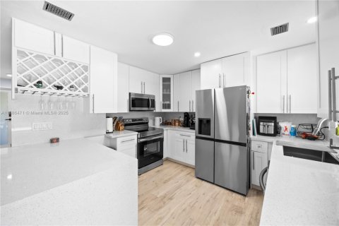 Villa ou maison à vendre à Boca Raton, Floride: 5 chambres, 221.66 m2 № 1933303 - photo 14