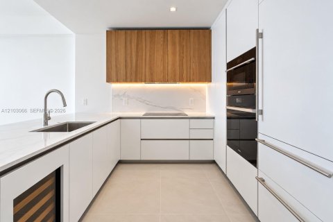 Copropriété à louer à Miami, Floride: 1 chambre, 112.97 m2 № 2407668 - photo 6