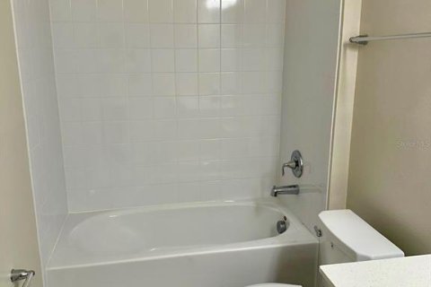 House in Kissimmee, Florida 3 bedrooms, 183.85 sq.m. № 1837353 - photo 15
