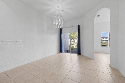 Townhouse in Homestead, Florida 3 bedrooms, 172.24 sq.m. № 1991544 - photo 9