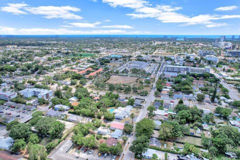 Снять в аренду квартиру в Холливуд, Флорида 1 спальня, 60.39м2, № 2051389 - фото 4