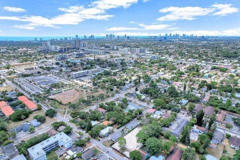 Снять в аренду квартиру в Холливуд, Флорида 1 спальня, 60.39м2, № 2051389 - фото 6