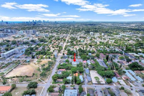 Снять в аренду квартиру в Холливуд, Флорида 1 спальня, 60.39м2, № 2051389 - фото 9