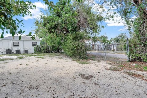 Снять в аренду квартиру в Холливуд, Флорида 1 спальня, 60.39м2, № 2051389 - фото 28