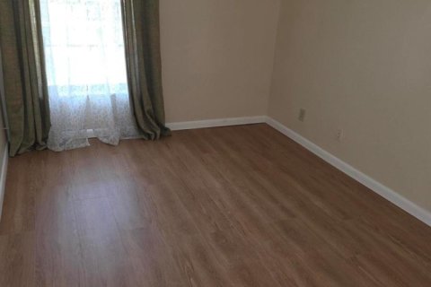Touwnhouse à vendre à Hallandale Beach, Floride: 3 chambres, 162.58 m2 № 2384928 - photo 14
