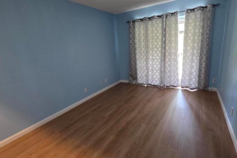 Touwnhouse à vendre à Hallandale Beach, Floride: 3 chambres, 162.58 m2 № 2384928 - photo 18