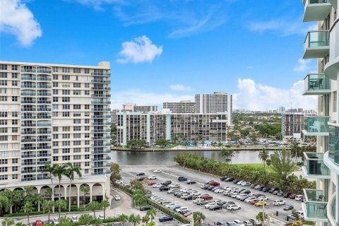 Condominio en venta en Hollywood, Florida, 1 dormitorio, 73.3 m2 № 1820156 - foto 27