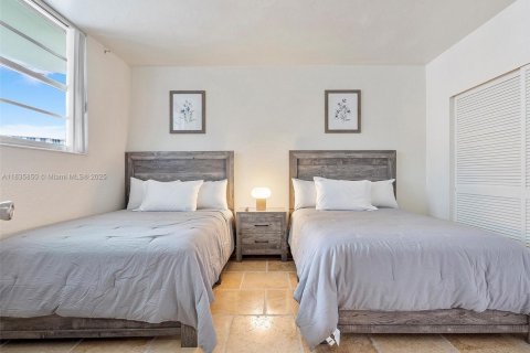 Condominio en venta en Hollywood, Florida, 1 dormitorio, 73.3 m2 № 1820156 - foto 28