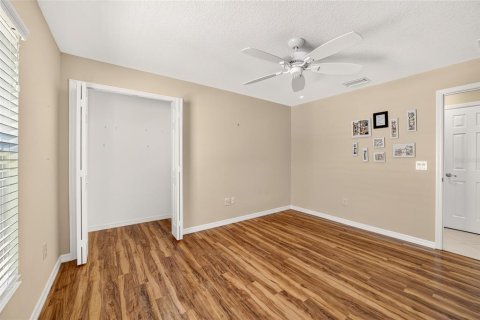 House in The Villages, Florida 3 bedrooms, 166.02 sq.m. № 2297209 - photo 15