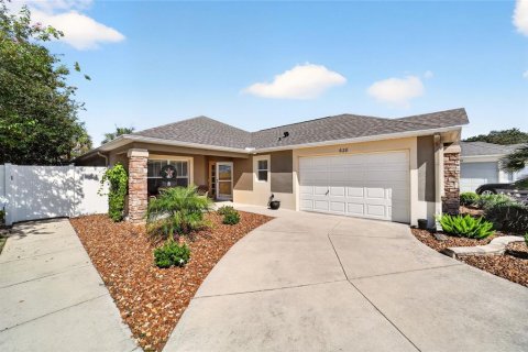 House in The Villages, Florida 3 bedrooms, 166.02 sq.m. № 2297209 - photo 2