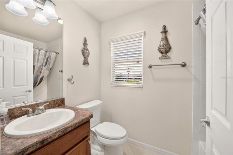 House in The Villages, Florida 3 bedrooms, 166.02 sq.m. № 2297209 - photo 12