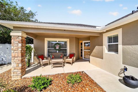House in The Villages, Florida 3 bedrooms, 166.02 sq.m. № 2297209 - photo 3