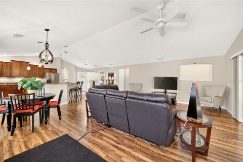 House in The Villages, Florida 3 bedrooms, 166.02 sq.m. № 2297209 - photo 24