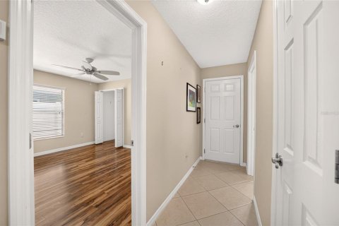 House in The Villages, Florida 3 bedrooms, 166.02 sq.m. № 2297209 - photo 10