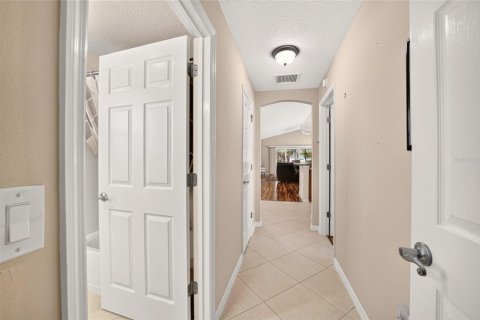 House in The Villages, Florida 3 bedrooms, 166.02 sq.m. № 2297209 - photo 11