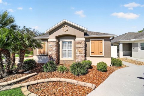 House in The Villages, Florida 3 bedrooms, 166.02 sq.m. № 2297209 - photo 4