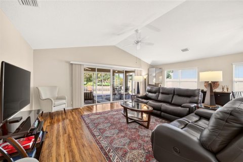 House in The Villages, Florida 3 bedrooms, 166.02 sq.m. № 2297209 - photo 18