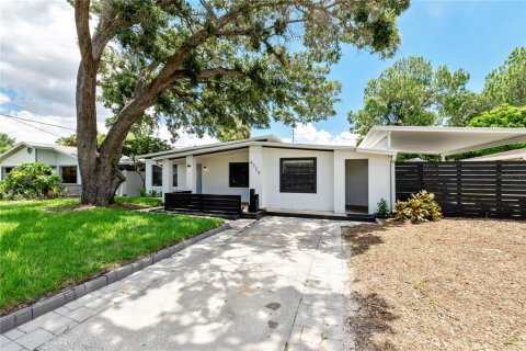 Villa ou maison à louer à Tampa, Floride: 3 chambres, 138.05 m2 № 1915835 - photo 3
