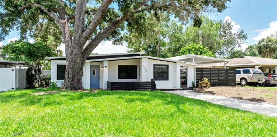 Casa en Tampa, Florida 3 dormitorios, 138.05 m2 № 1915835