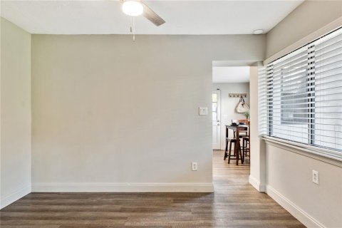 Casa en alquiler en Tampa, Florida, 3 dormitorios, 138.05 m2 № 1915835 - foto 7