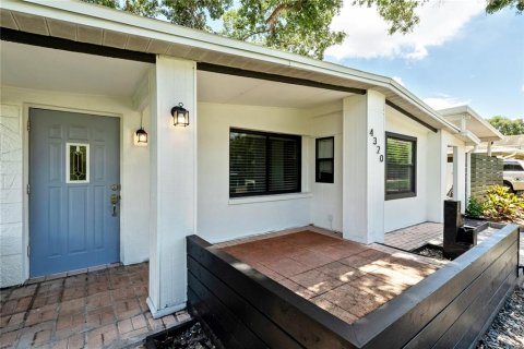 Casa en alquiler en Tampa, Florida, 3 dormitorios, 138.05 m2 № 1915835 - foto 5