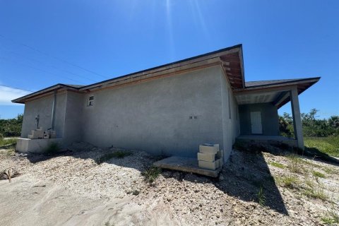 Casa en venta en Port Charlotte, Florida, 4 dormitorios, 153.75 m2 № 1884708 - foto 5
