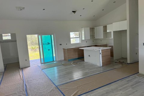 Casa en venta en Port Charlotte, Florida, 4 dormitorios, 153.75 m2 № 1884708 - foto 4