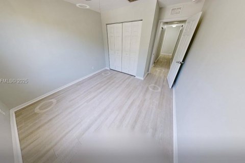 Купить виллу или дом в Ривервью, Флорида 3 спальни, 140м2, № 1818545 - фото 16