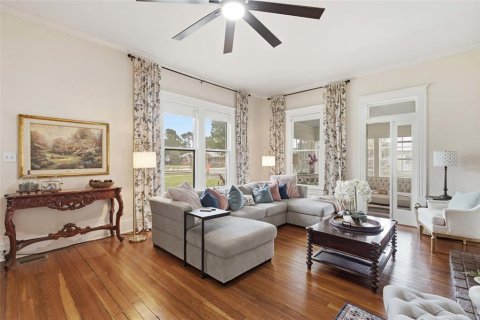 House in Arcadia, Florida 4 bedrooms, 306.95 sq.m. № 2259073 - photo 7