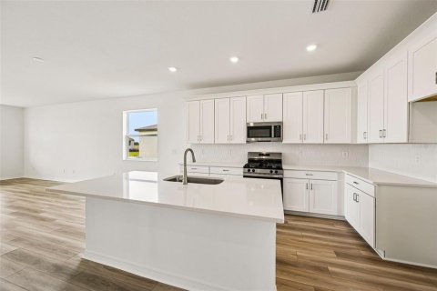 House in Palmetto, Florida 4 bedrooms, 179.58 sq.m. № 2151838 - photo 4