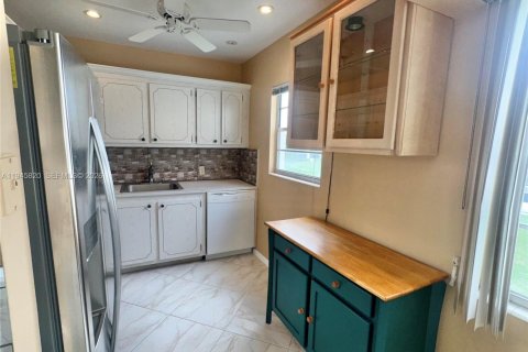 Copropriété à louer à Boca Raton, Floride: 2 chambres, 78.04 m2 № 2002132 - photo 10