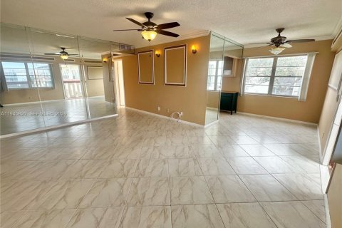 Copropriété à louer à Boca Raton, Floride: 2 chambres, 78.04 m2 № 2002132 - photo 6