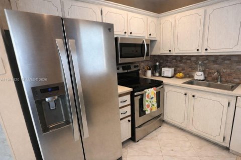 Copropriété à louer à Boca Raton, Floride: 2 chambres, 78.04 m2 № 2002132 - photo 13