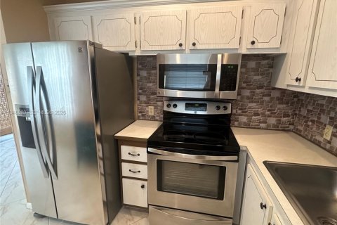 Copropriété à louer à Boca Raton, Floride: 2 chambres, 78.04 m2 № 2002132 - photo 12