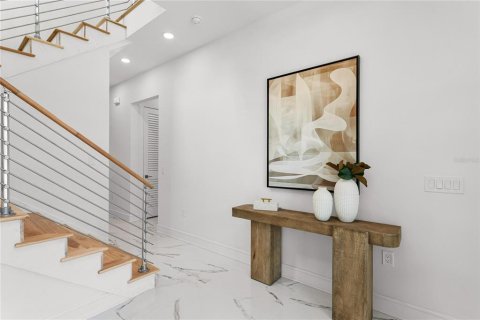 Villa ou maison à vendre à Tampa, Floride: 5 chambres, 293.85 m2 № 2354780 - photo 10