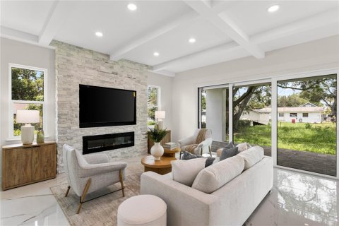 Villa ou maison à vendre à Tampa, Floride: 5 chambres, 293.85 m2 № 2354780 - photo 3