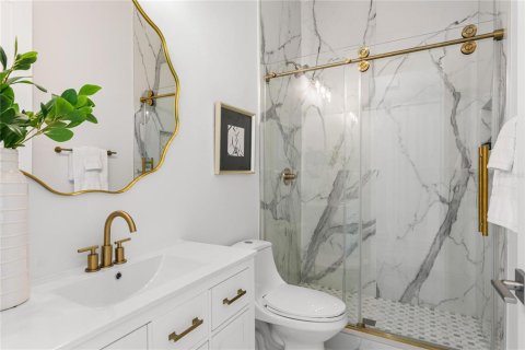 Villa ou maison à vendre à Tampa, Floride: 5 chambres, 293.85 m2 № 2354780 - photo 16