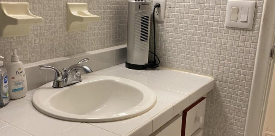 Condominio en Lighthouse Point, Florida, 1 dormitorio № 1207325