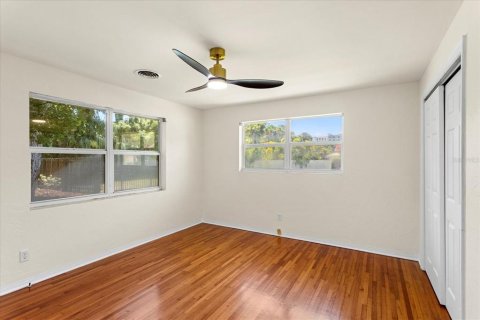 House in Ormond Beach, Florida 4 bedrooms, 310.39 sq.m. № 1798339 - photo 28