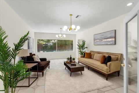 House in Ormond Beach, Florida 4 bedrooms, 310.39 sq.m. № 1798339 - photo 19